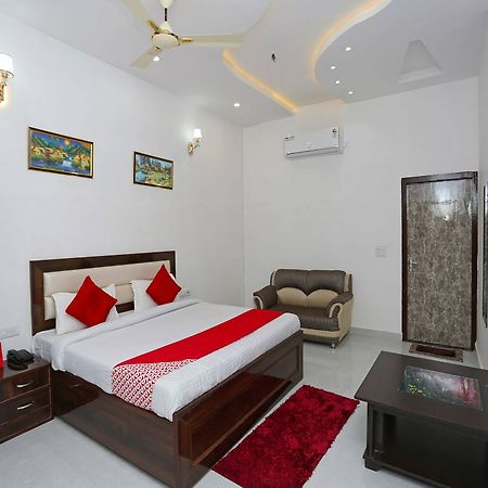 Hotel Rest Palace Agra  Exterior foto