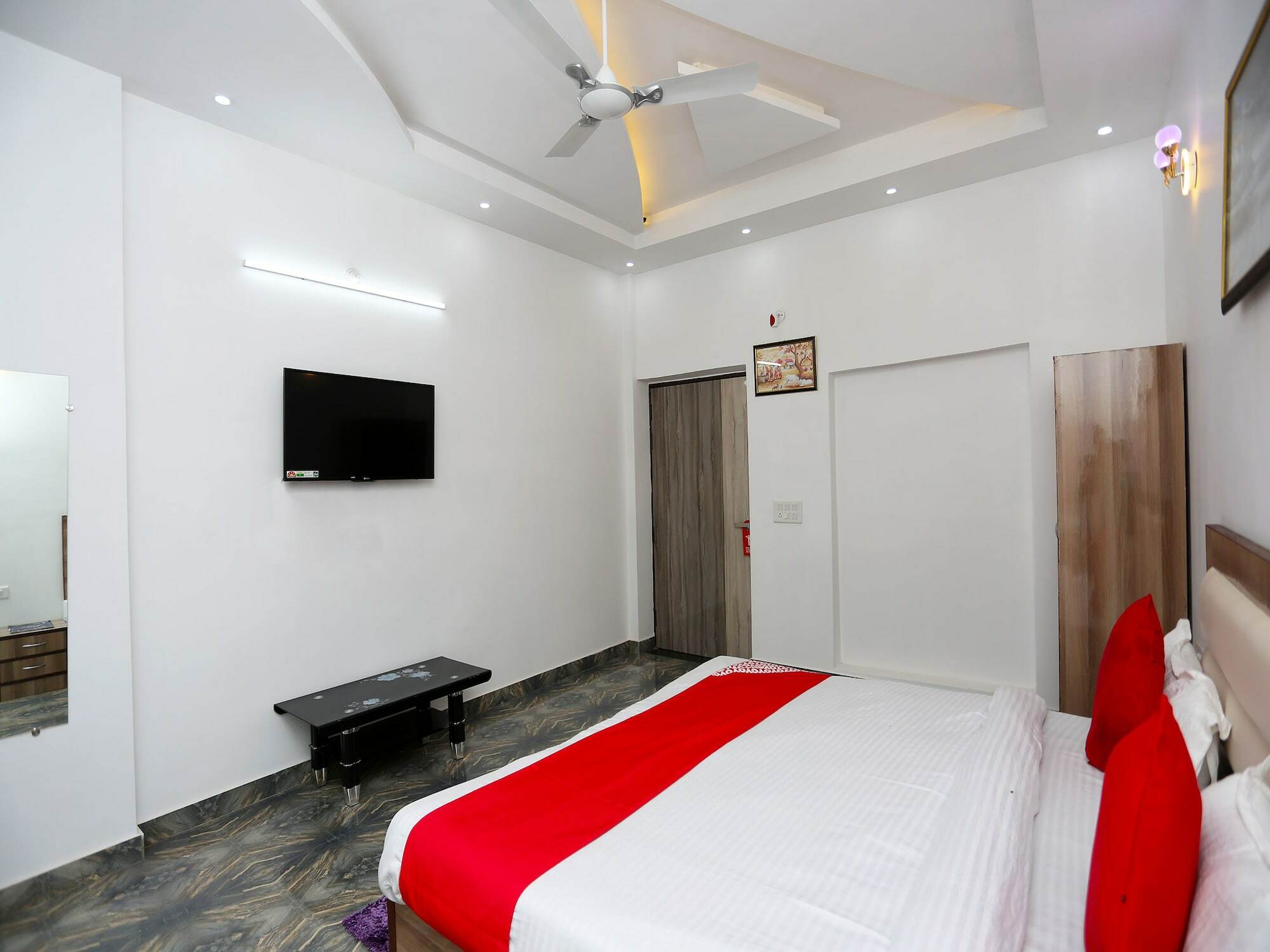 Hotel Rest Palace Agra  Exterior foto