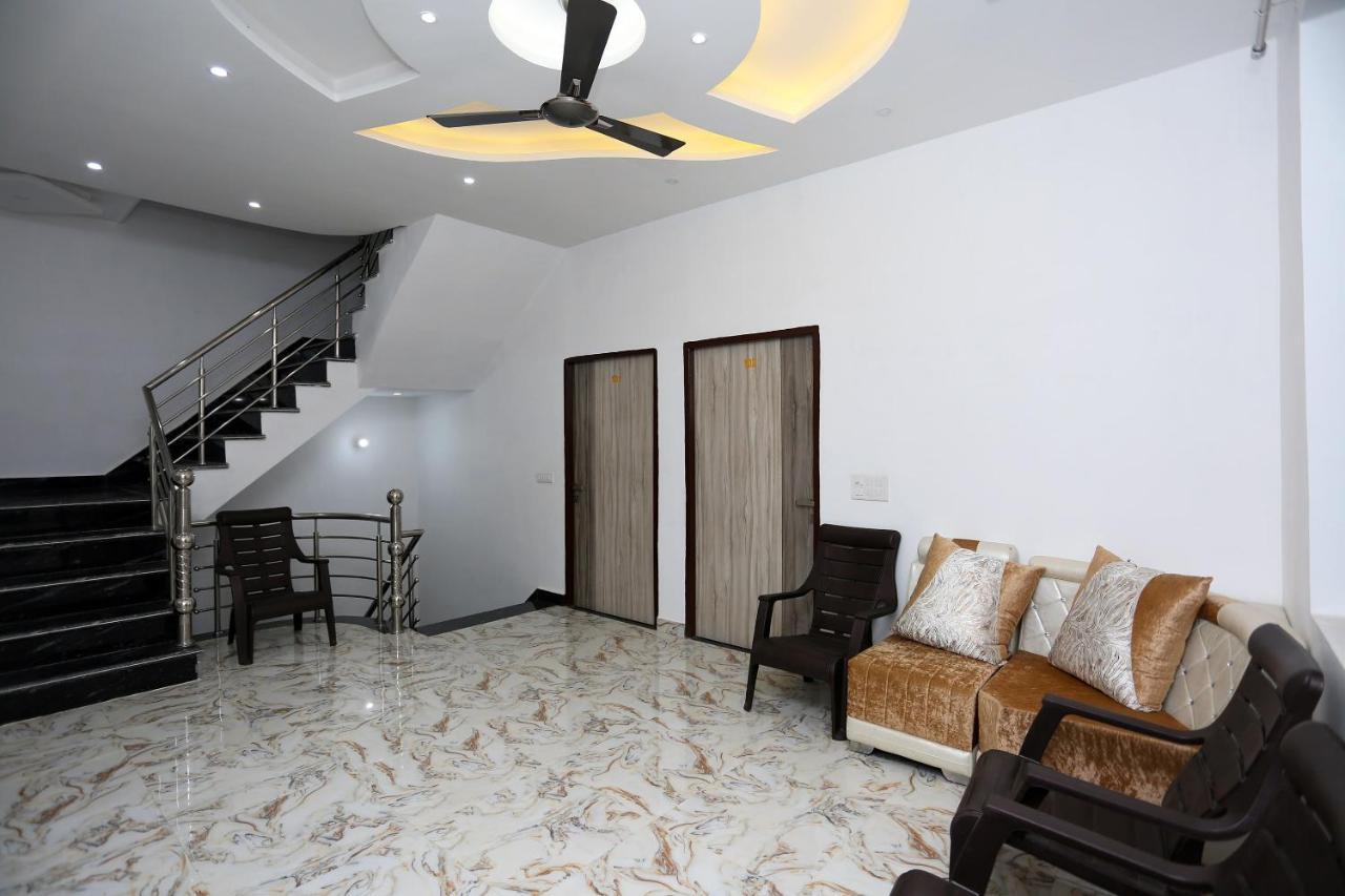 Hotel Rest Palace Agra  Exterior foto