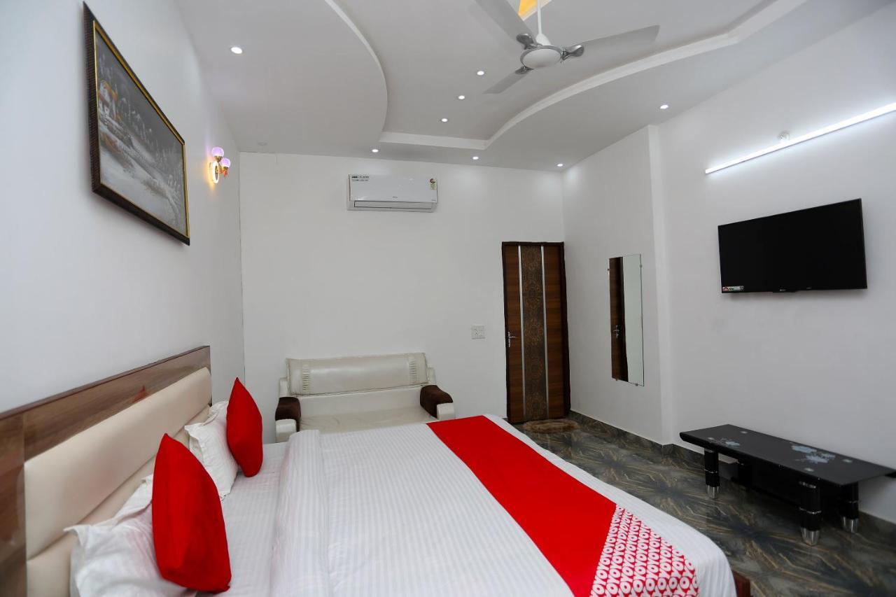Hotel Rest Palace Agra  Exterior foto
