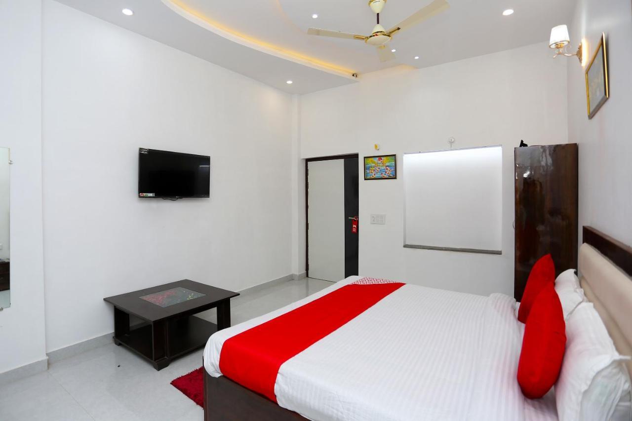 Hotel Rest Palace Agra  Exterior foto