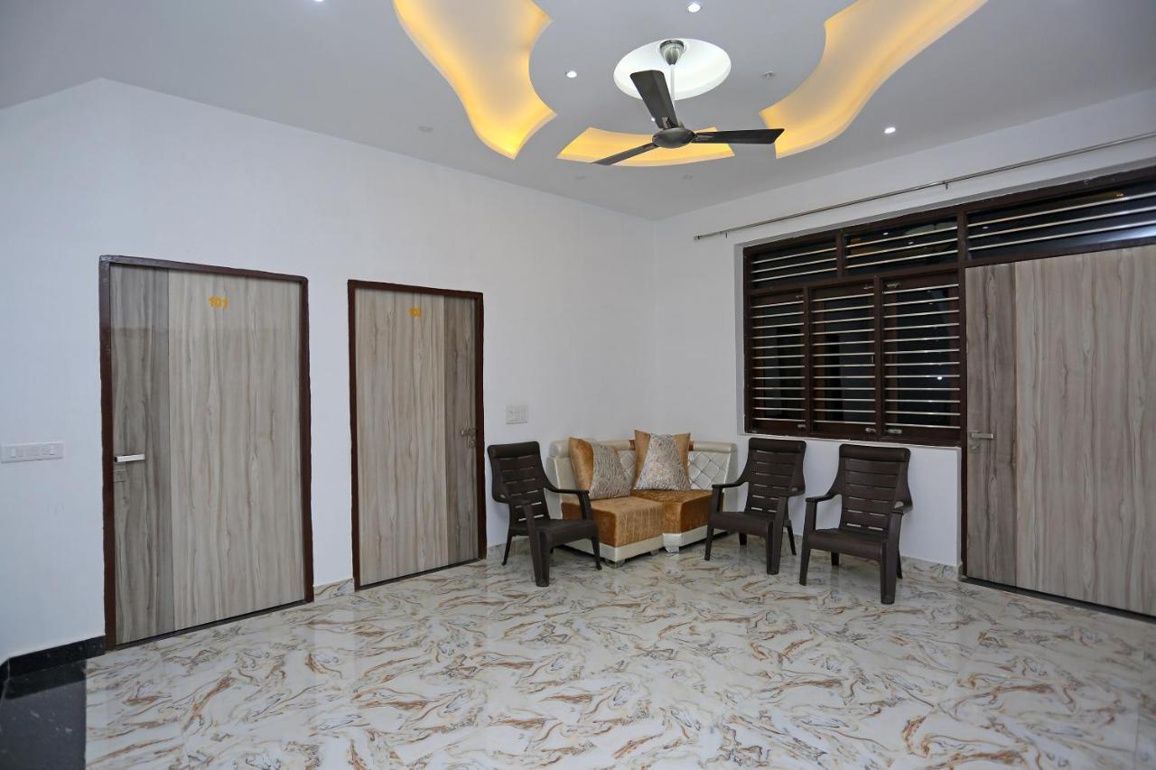 Hotel Rest Palace Agra  Exterior foto